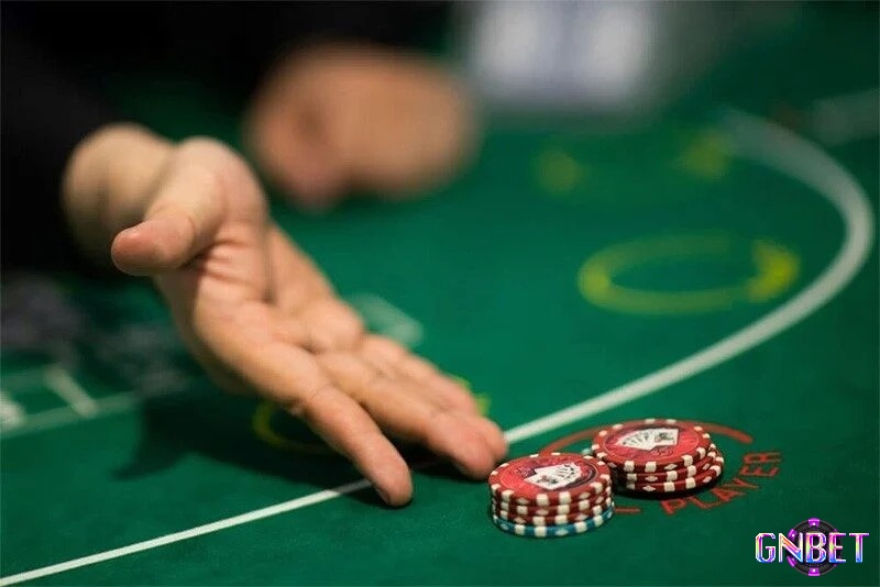 Luật bài baccarat - Hành động rút thêm lá bài trong luật rút bài